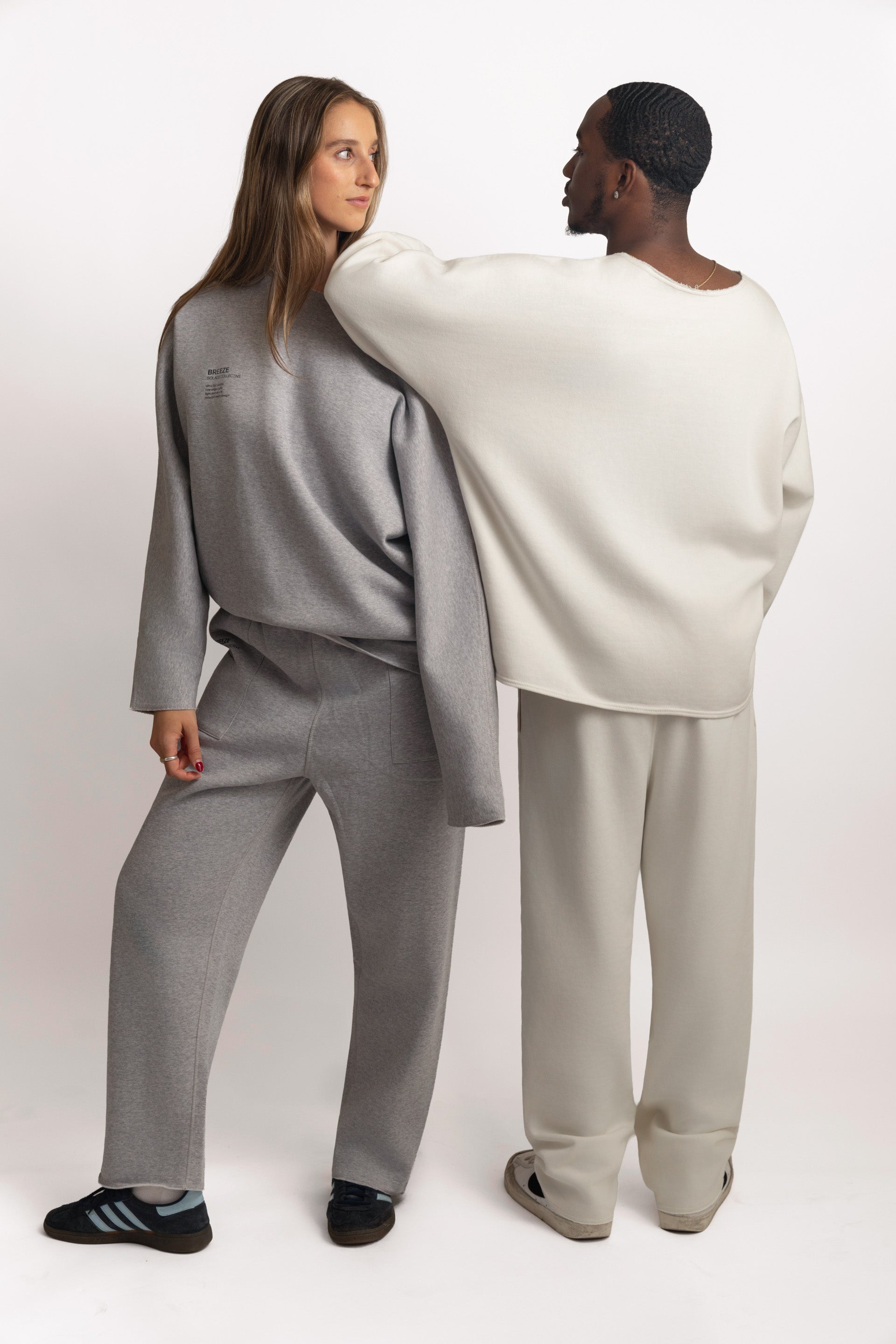 BREEZE CREW NECK HEATHER GRAY [pre-order only]