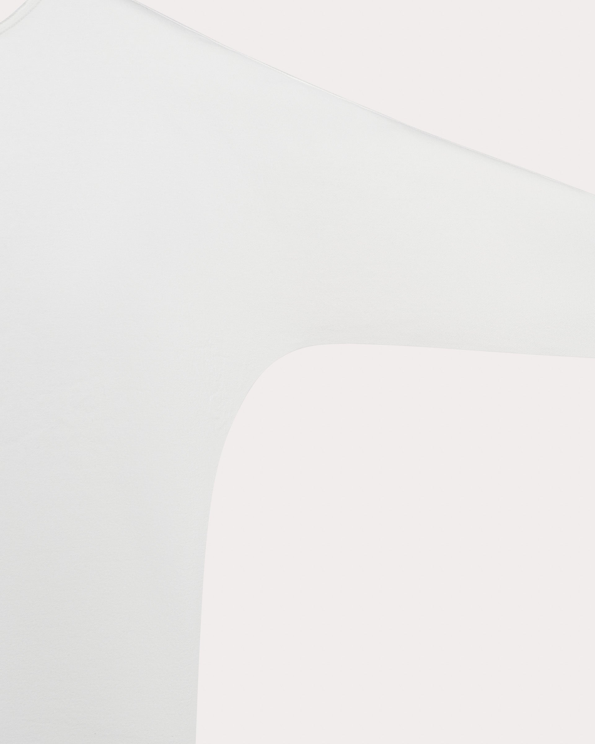 BREEZE CREW NECK IVORY [pre-order only]